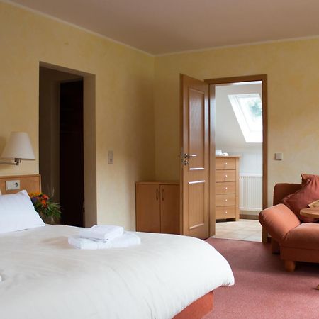 Hotel Bremerhof Kaiserslautern Room photo
